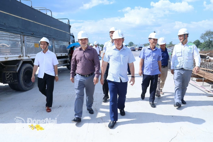 Chủ tịch UBND tỉnh Đồng Nai Nguyễn Văn Út thăm, chúc Tết lực lượng thi công Dự án Đường cao tốc Biên Hòa - Vũng Tàu