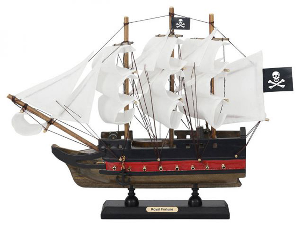 Mô hình tàu cướp biển Royal Fortune dành cho những người đam mê sưu tầm những tàu cướp biển huyền thoại. Nguồn: Internet
