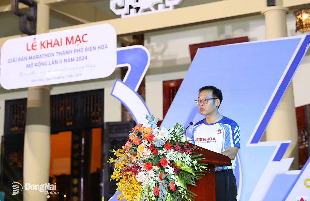 Phó chủ tịch UBND thành phố Biên Hòa, Trưởng ban tổ chức giải Nguyễn Xuân Thanh phát biểu khai mạc giải. Ảnh: Huy Anh