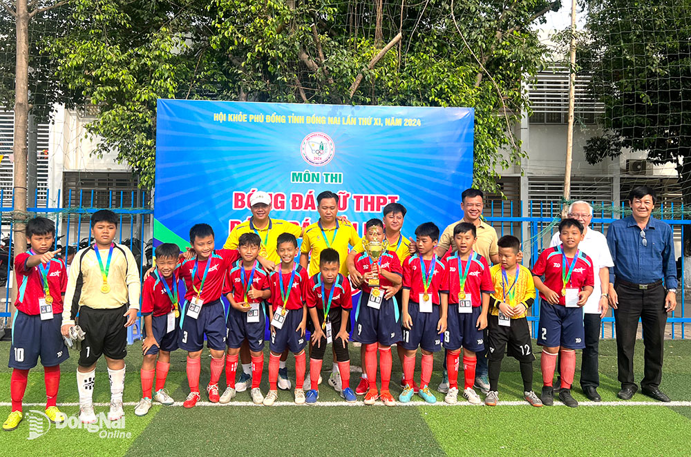 Đội bóng  Phòng Giáo dục và đào tạo thành phố Biên Hòa giành ngôi vô địch khối tiểu học