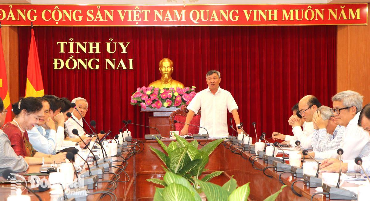 Deputy Secretary Ho Thanh Son speaks at the meeting