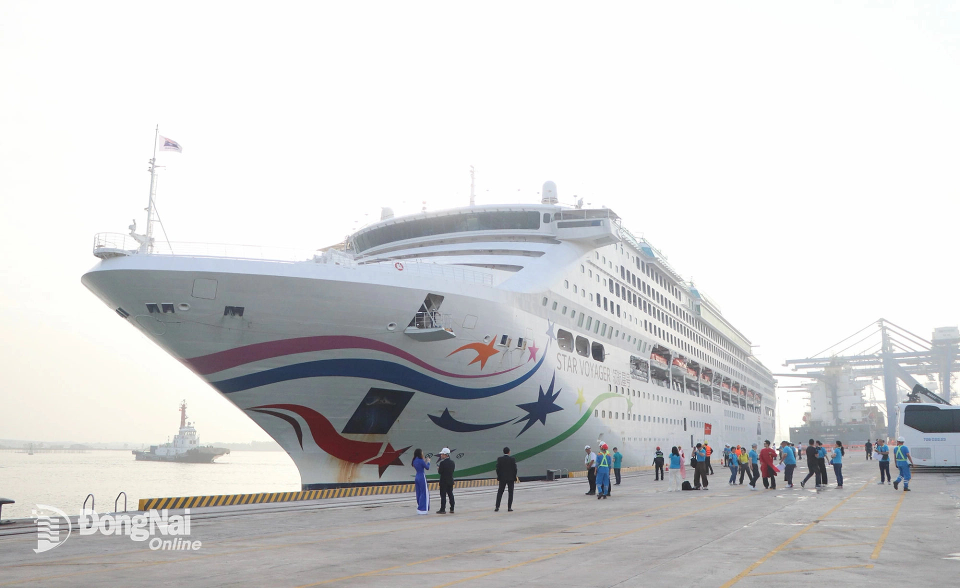 The international cruise ship Star Voyager docks at Phuoc An Port in Dong Nai for the first time. Photo: Ngoc Lien

