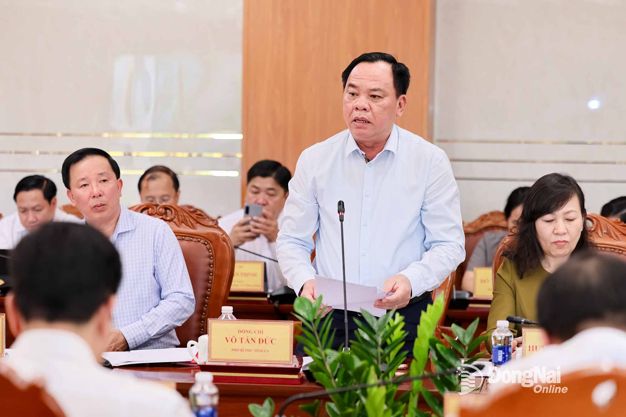 Vo Tan Duc, Deputy Secretary of the Dong Nai PPC, speaks at the conference. Photo: Cong Nghia