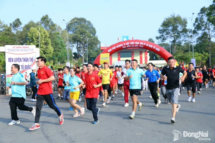 Sôi nổi Lễ phát động Ngày chạy Olympic Vì sức khỏe toàn dân, Vì an ninh Tổ quốc năm 2026