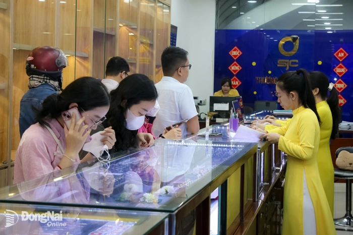 Giá vàng bật tăng trở lại, mỗi lượng vàng miếng tăng hơn 6 triệu đồng