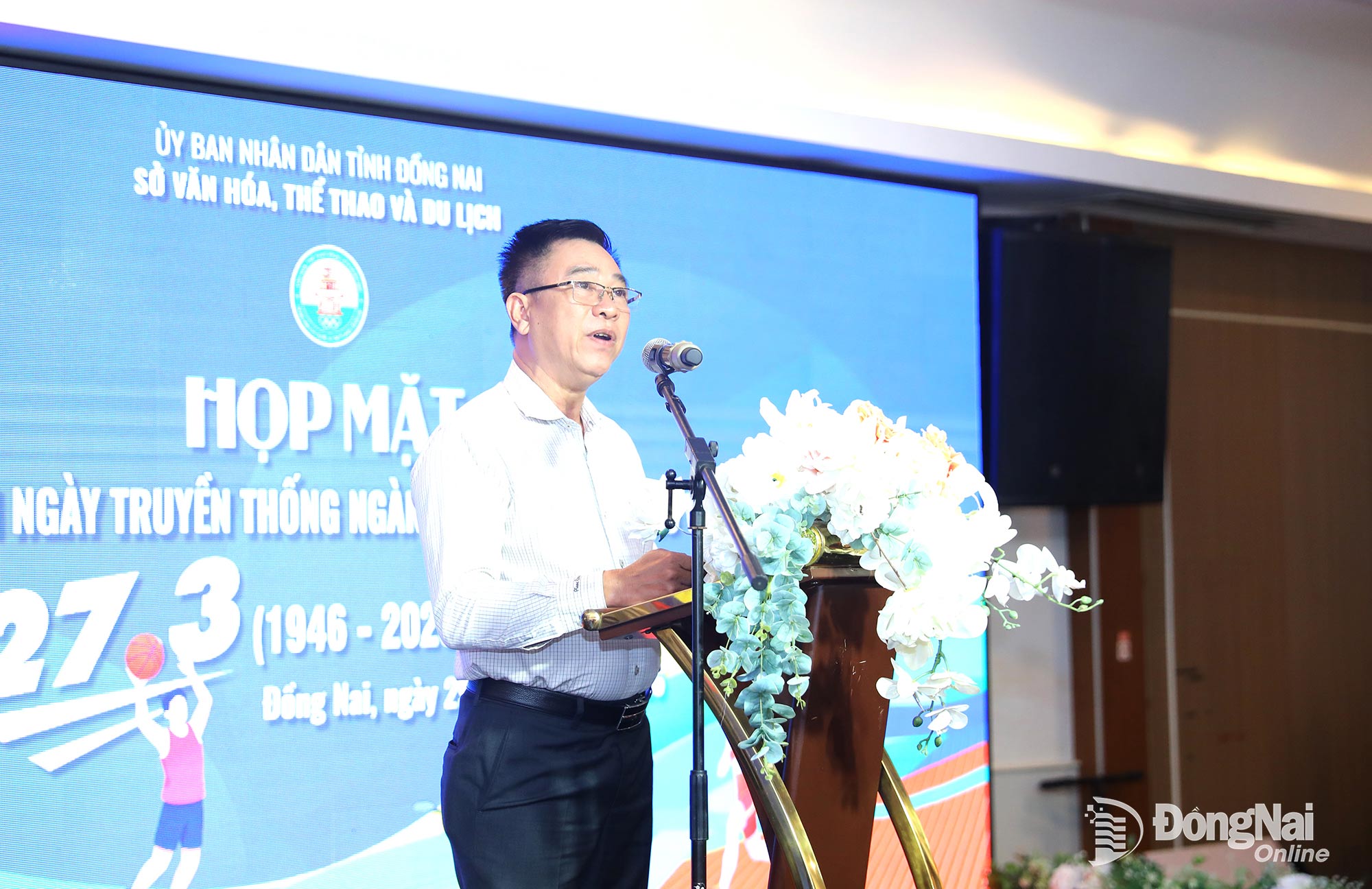 Phó Giám đốc Sở Văn hóa, Thể thao và Du lịch Đồng Nai Nguyễn Khắc Vĩnh phát biểu ôn lại truyền thống kỷ niệm 80 năm Ngày Thể thao Việt Nam. Ảnh: Huy Anh
