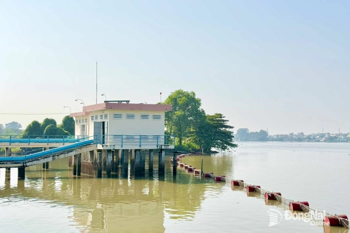 Cảnh báo nguy cơ sạt lở, sụt lún đất do hạn hán