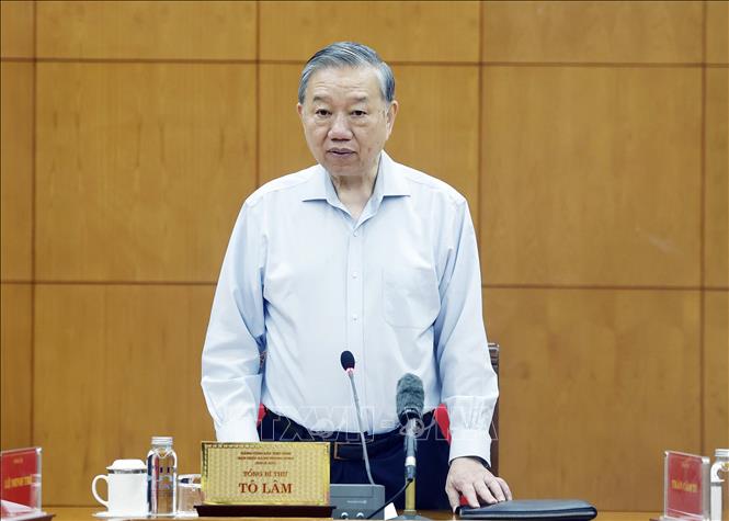 Tổng Bí thư nhấn mạnh, phòng, chống tham nhũng, lãng phí, tiêu cực là nhiệm vụ đặc biệt quan trọng, thường xuyên, lâu dài của công tác xây dựng, chỉnh đốn Đảng và hệ thống chính trị - Ảnh: TTXVN