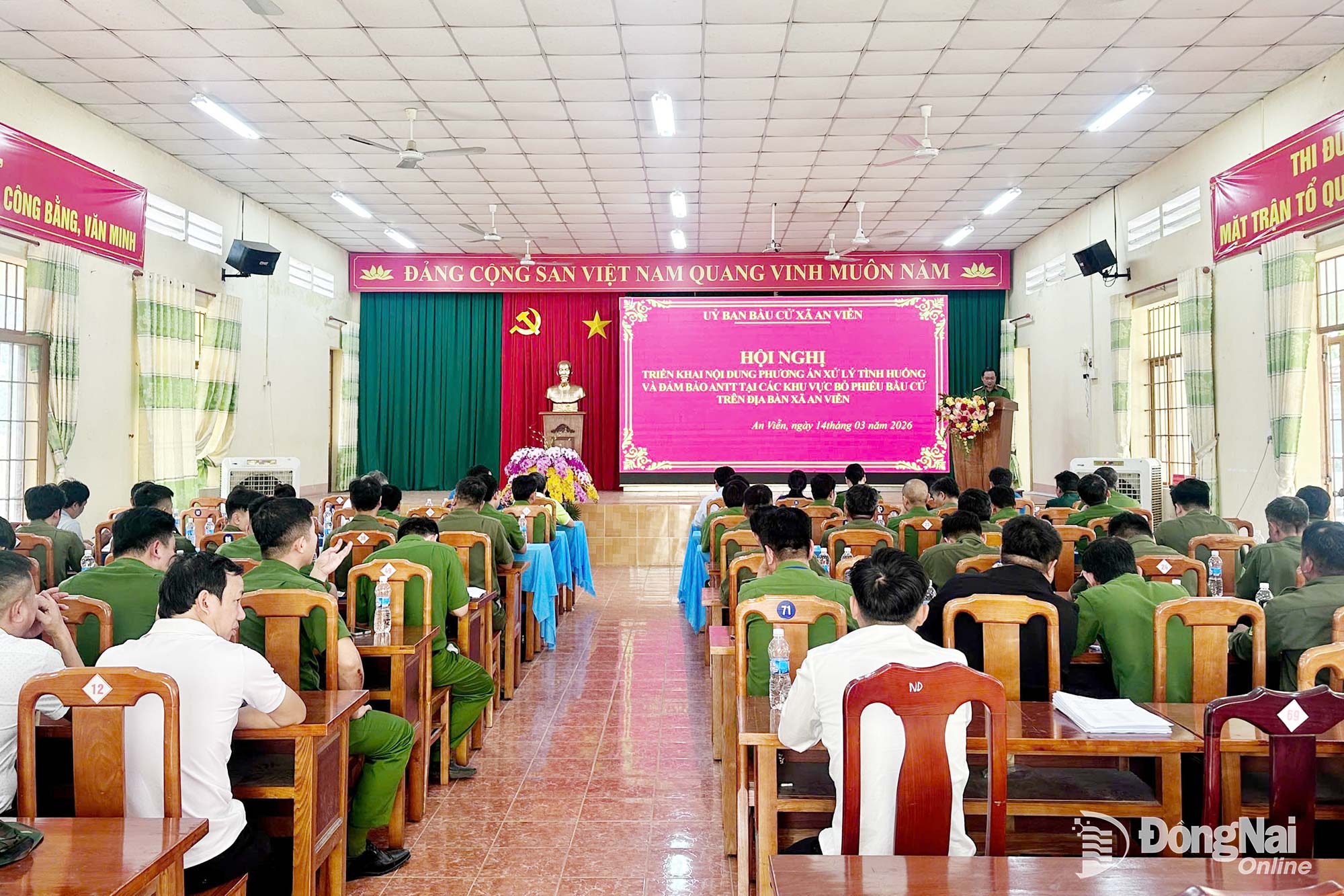 Quang cảnh hội nghị. Ảnh: Thu Bồn