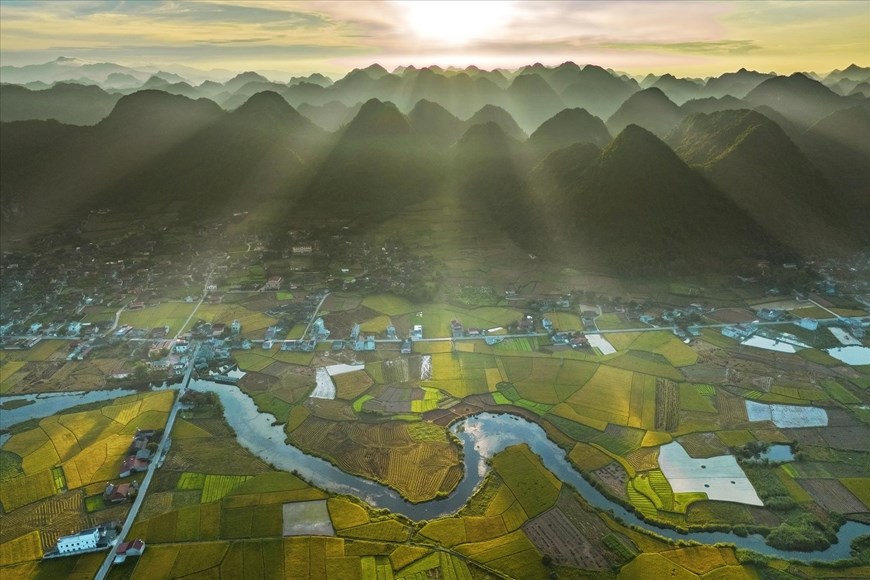 Sunrise over Bac Son Valley.

