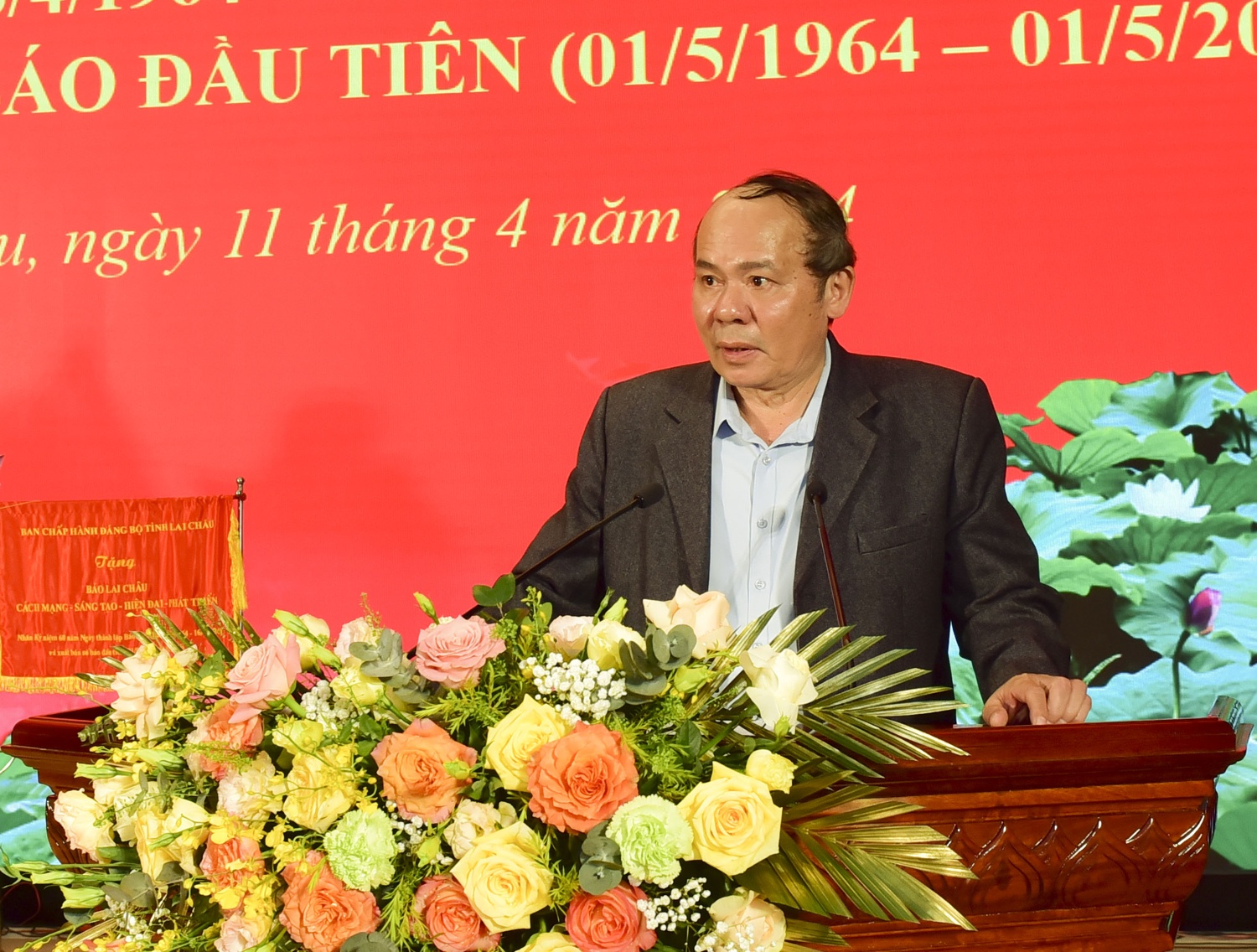 Đồng chí Khoàng Văn Thành, nguyên Tổng Biên tập Báo Lai Châu đã chia sẻ những kỷ niệm sâu sắc trong quá trình làm báo.


