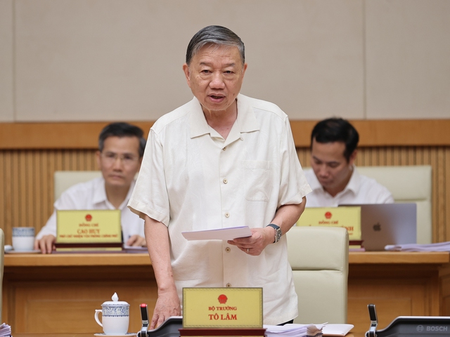 Bộ trưởng Bộ Công an Tô Lâm phát biểu tại phiên họp