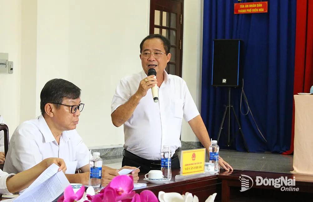 Chánh án TAND tỉnh Võ Văn Phước nêu ý kiến tại hội nghị. Ảnh: Tố Tâm