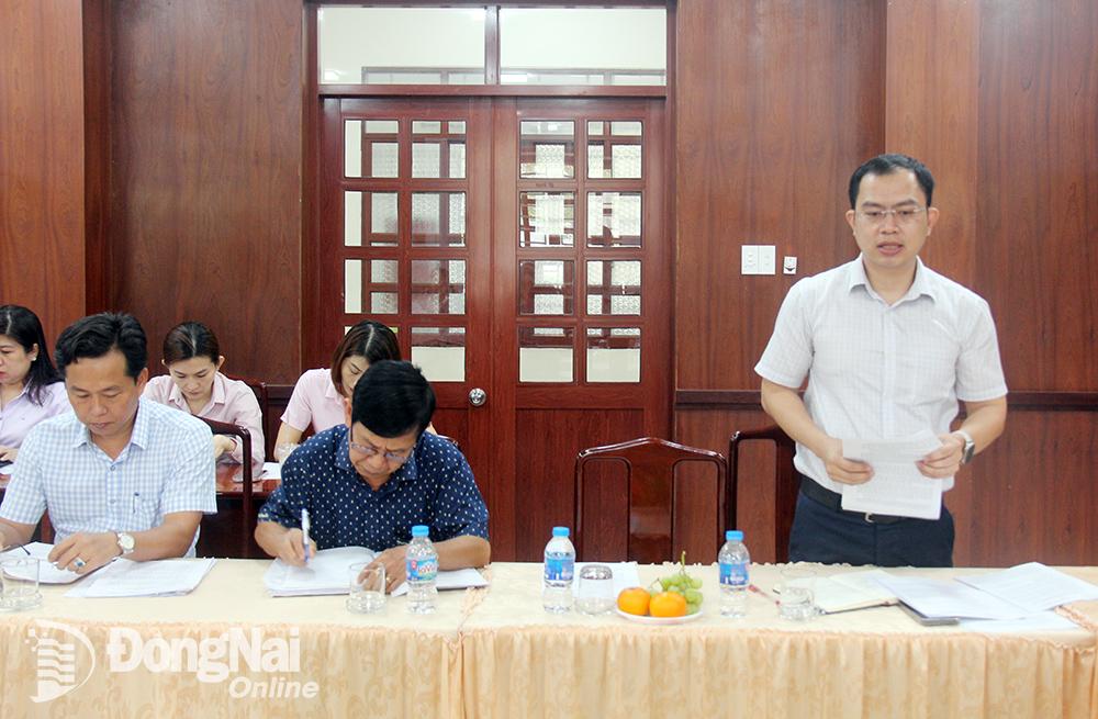 Phó chủ tịch UBND huyện Long Thành Lê Hoàng Sơn phát biểu ý kiến tại buổi làm việc. Ảnh: Hải Quân