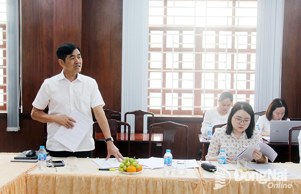 Giám đốc Sở Công thương Phạm Văn Cường chia sẻ ý kiến tại buổi làm việc. Ảnh: Hải Quân