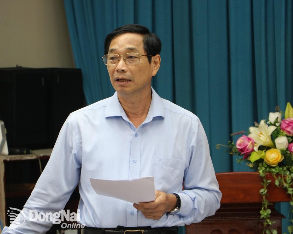 Phó chủ tịch UBND tỉnh Võ Văn Phi giải trình một số nội dung các đại biểu HĐND tỉnh quan tâm. Ảnh: Phạm Tùng