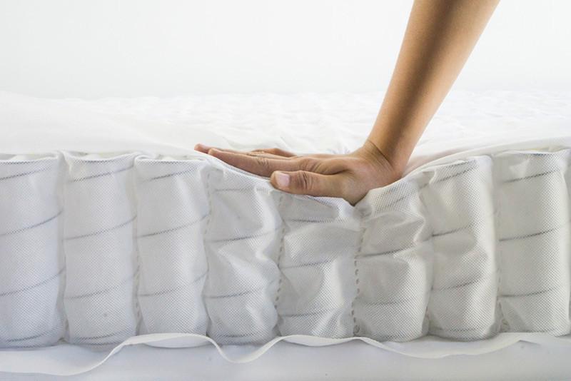 Con lò xo đặt riêng từng túi độc lập tạo kết cấu vững chắc, giảm thiểu tối đa sự xáo động khi trở mình.