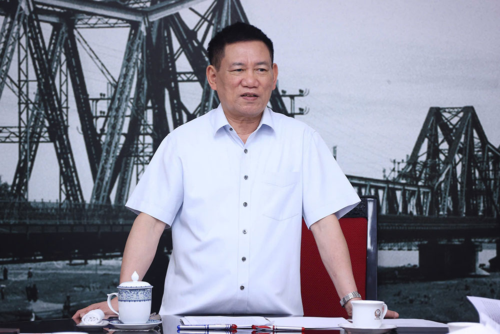 Phó Thủ tướng Chính phủ Hồ Đức Phớc họp với các bộ, ngành về việc nghiên cứu thành lập Quỹ phát triển nhà ở quốc gia - Ảnh: VGP/Trần Mạnh