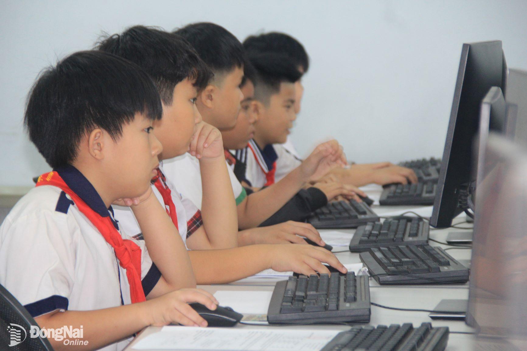 Các thí sinh tham gia hội thi Tin học trẻ lần thứ 29 năm 2025. Ảnh: Nga Sơn