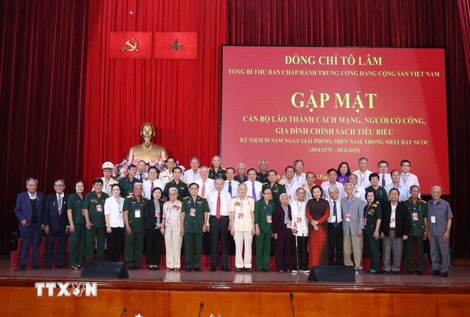 Tổng Bí thư Tô Lâm và các đại biểu. (Ảnh: Thống Nhất/TTXVN)