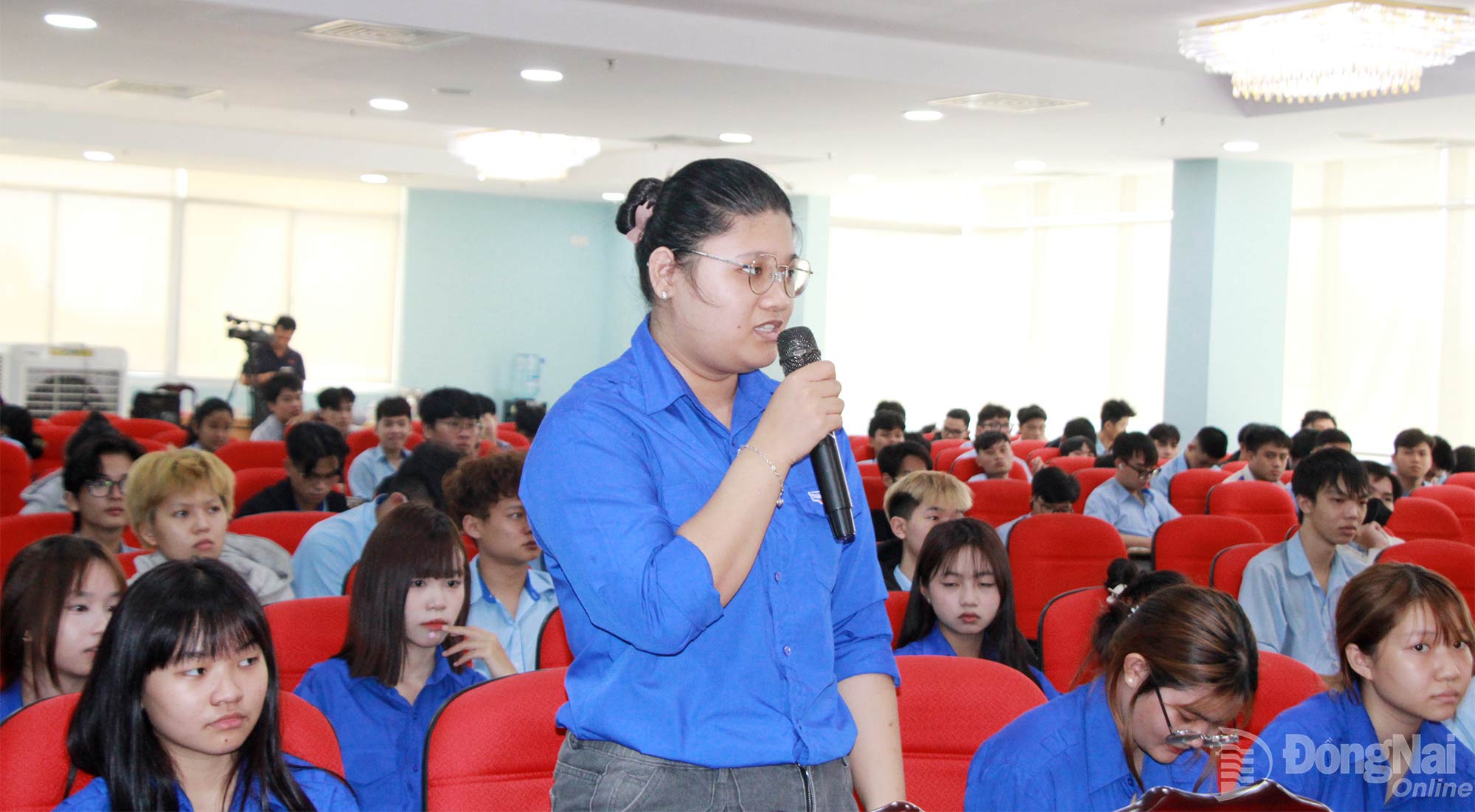 Sinh viên Trường cao đẳng Công nghệ quốc tế Lilama 2 (xã Long Phước) trao đổi tại tọa đàm về kiến thức nền tảng và Blockchain, Web 3, Metaverse - Cơ hội nghề nghiệp và thách thức.