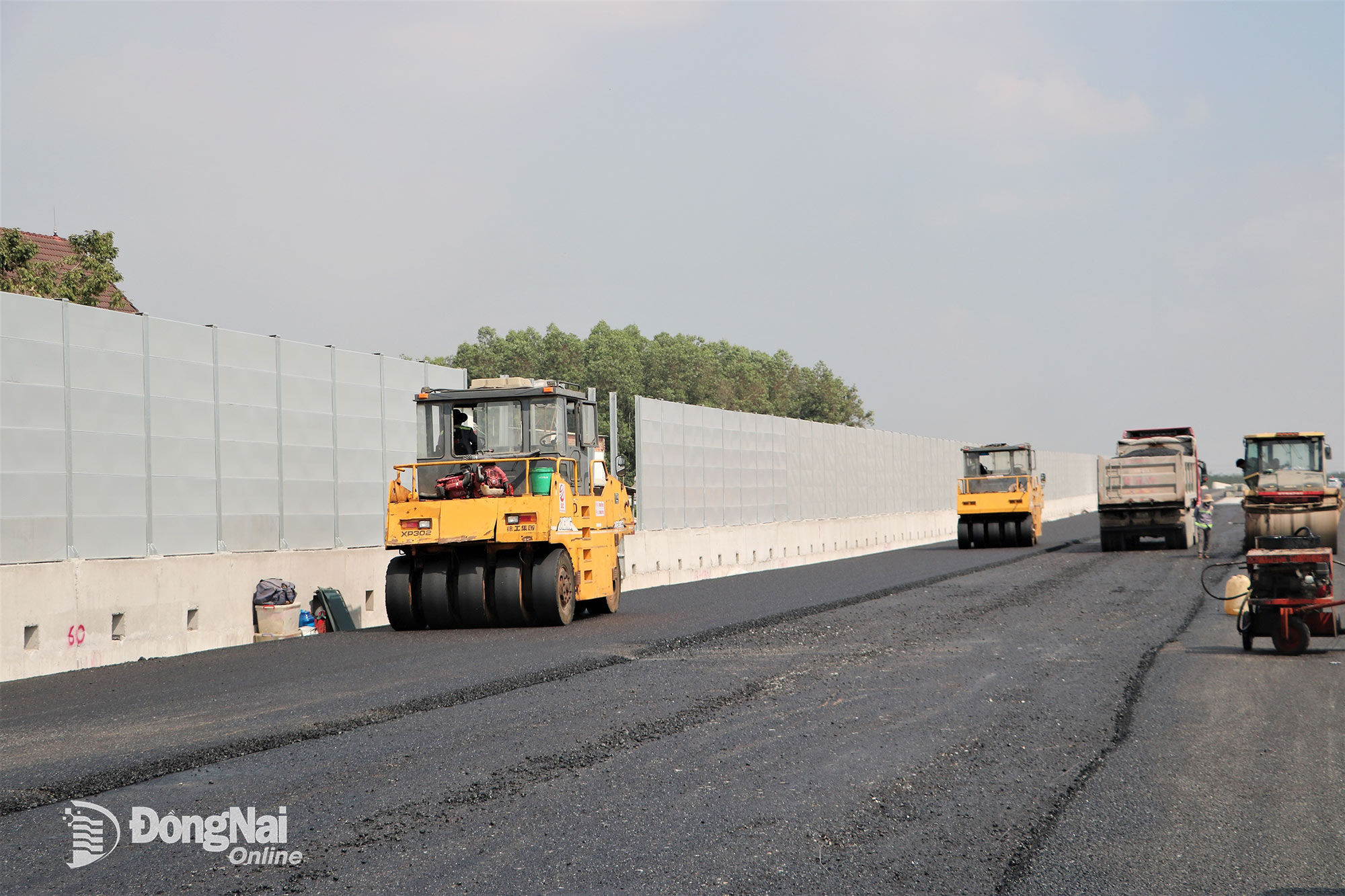 Construction of Component Project 1 of the Bien Hoa - Vung Tau expressway. Photo: Pham Tung