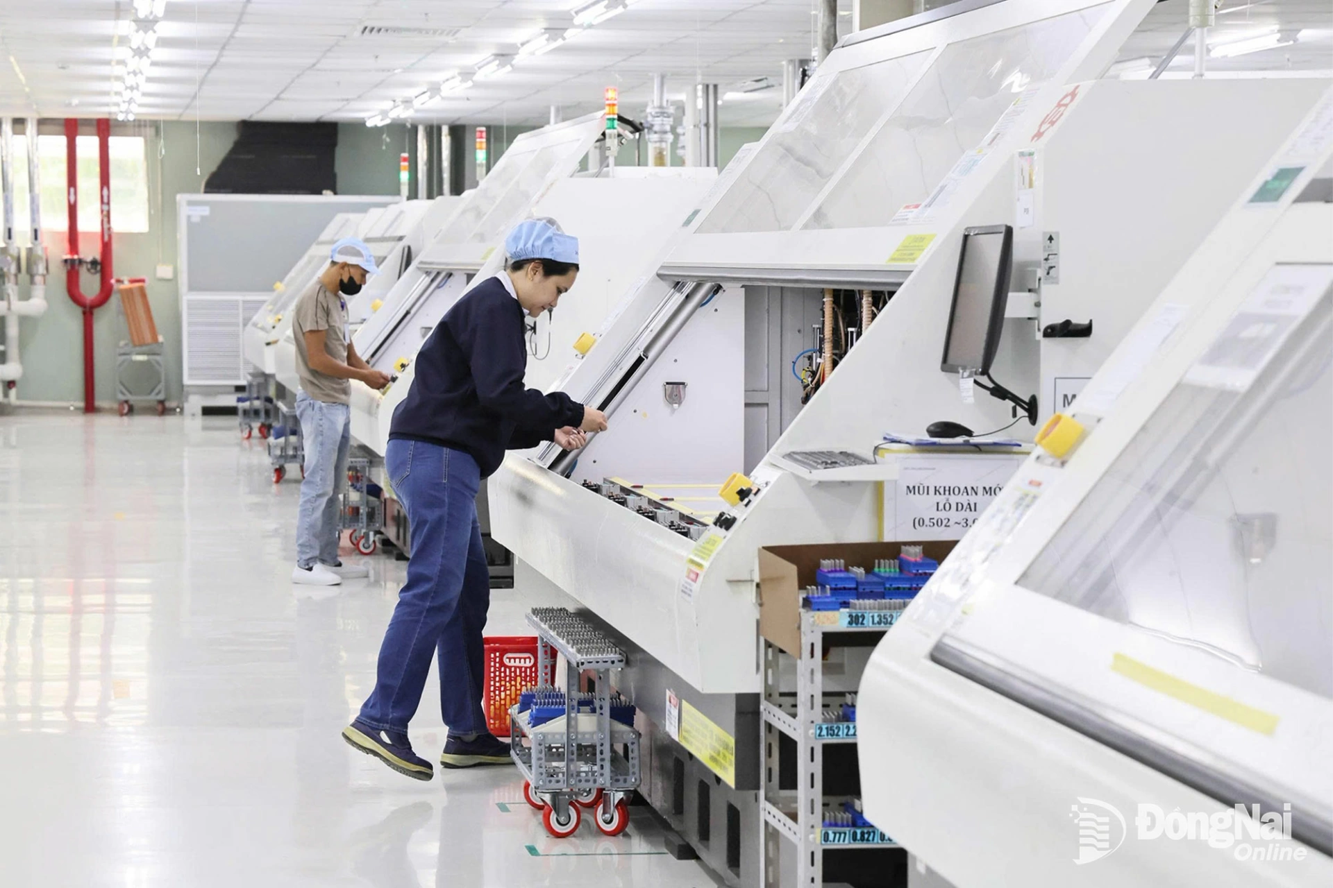 Workers at Microchip Factory of Tripod Vietnam (Bien Hoa) Electronic Co., Ltd. (Bien Hoa 2 Industrial Park) during work hours. Photo: Cong Nghia

