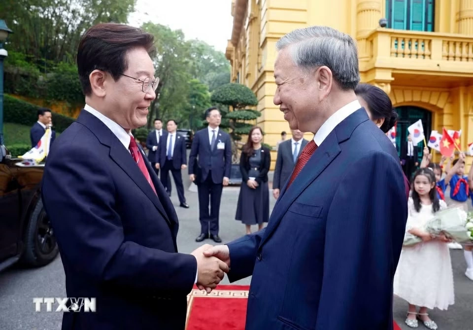 Tổng Bí thư, Chủ tịch nước Tô Lâm đón Tổng thống Hàn Quốc Lee Jae Myung - Ảnh: TTXVN