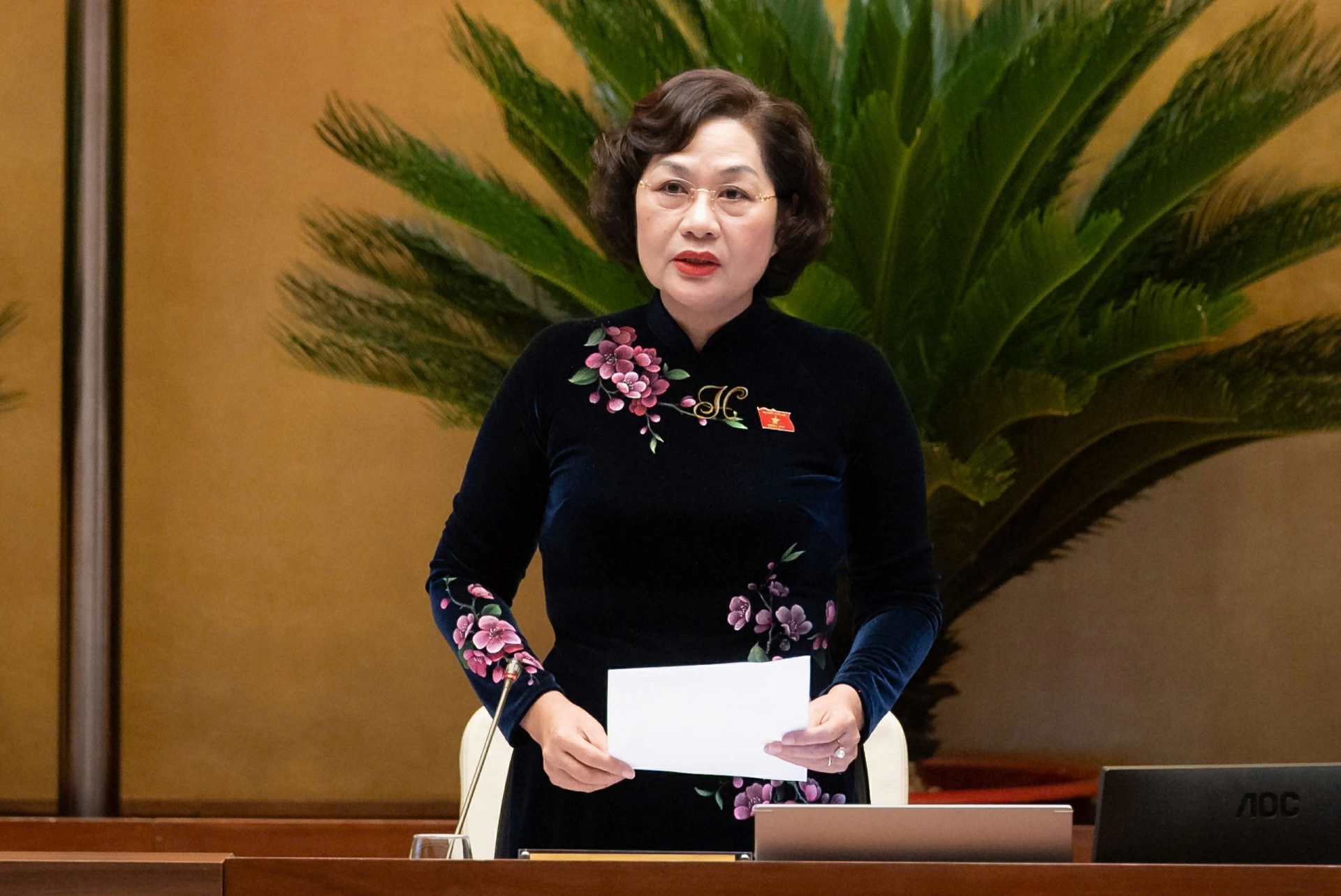 Phó Chủ tịch Quốc hội Nguyễn Thị Hồng điều hành nội dung