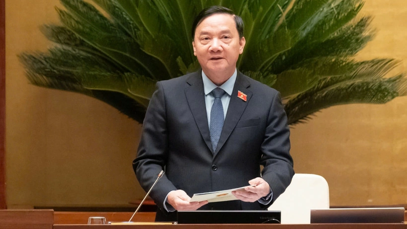 Phó Chủ tịch Quốc hội Nguyễn Khắc Định điều hành phiên họp ở hội trường sáng 9/4. (Ảnh: DUY LINH)
