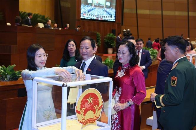 Các đại biểu Quốc hội bỏ phiếu bầu Chủ tịch nước. Ảnh: Lâm Khánh/TTXVN
