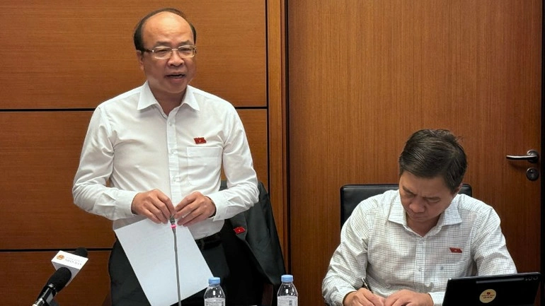 Chủ nhiệm Ủy ban Pháp luật và Tư pháp Phan Chí Hiếu. (Ảnh: TH)
