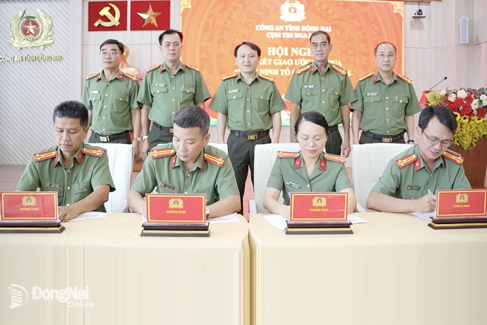 Cụm thi đua số 1 Công an tỉnh ký kết giao ước thi đua Vì an ninh Tổ quốc