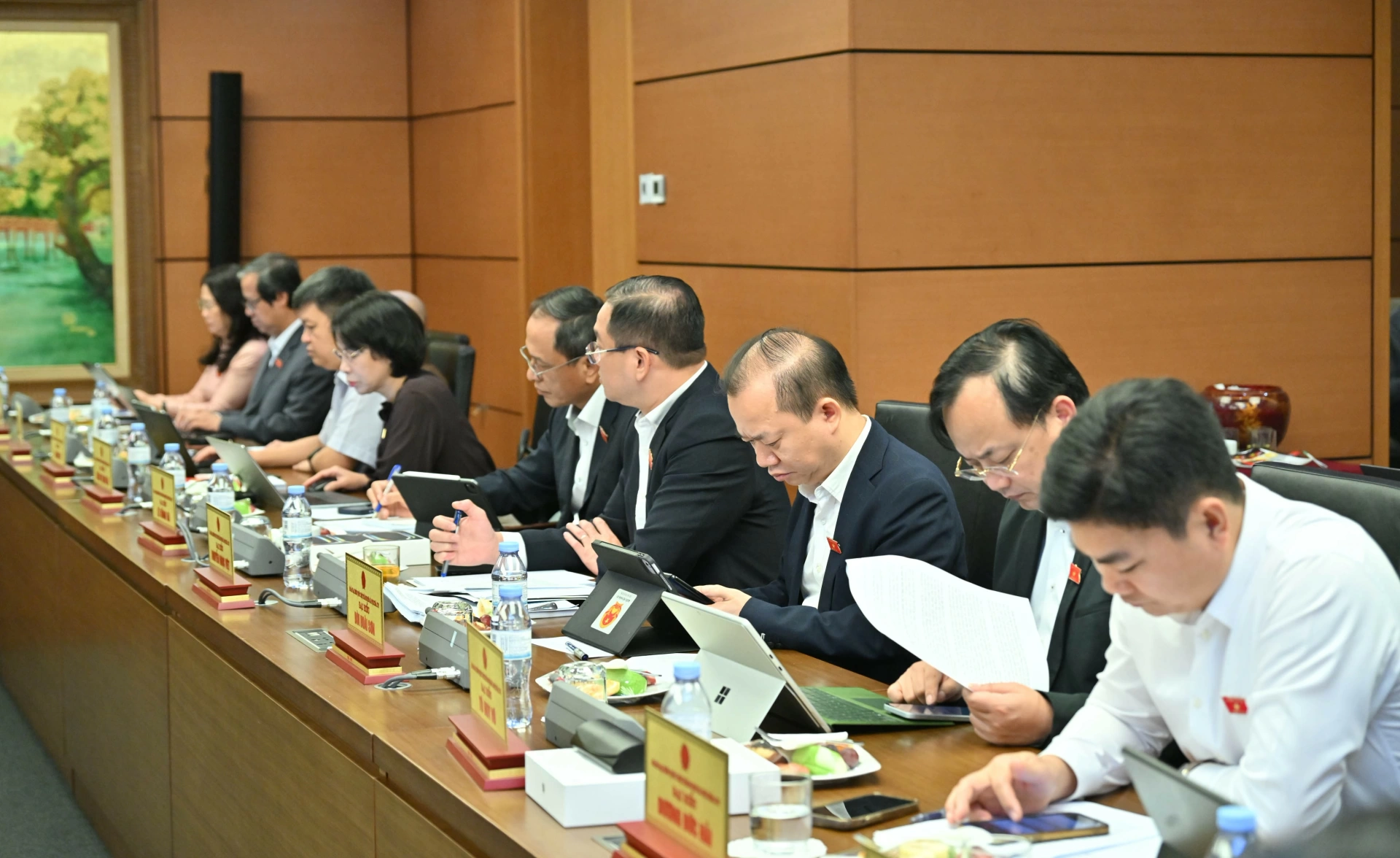 Các đại biểu tham dự phiên thảo luận. Ảnh: Quang Khánh

