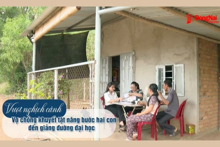 Vượt nghịch cảnh, vợ chồng khuyết tật nâng bước hai con đến giảng đường đại học