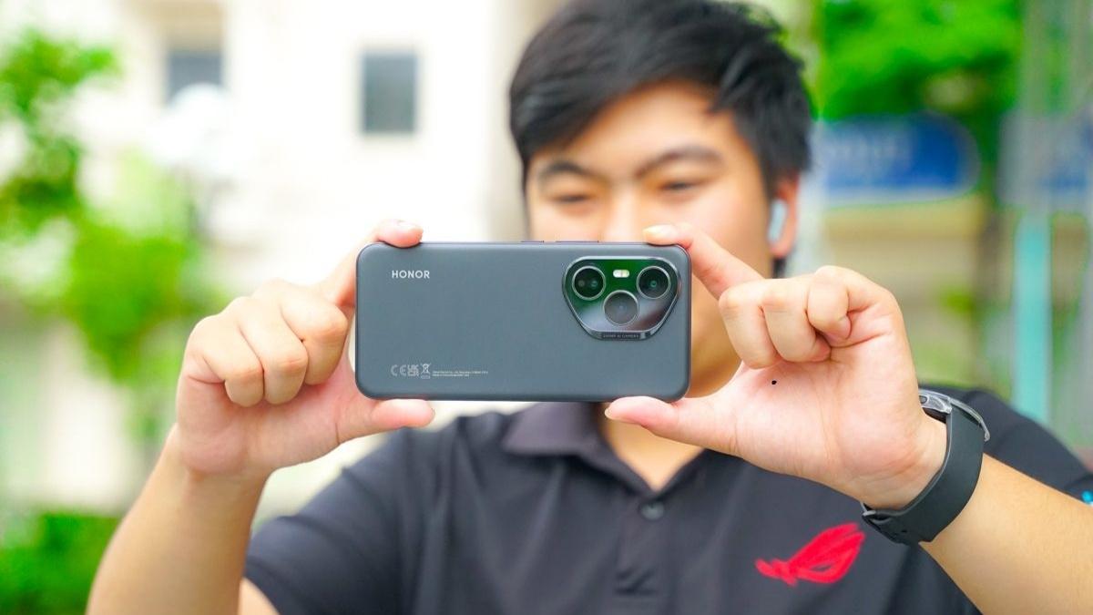 Cụm camera nổi bật, tạo điểm nhấn hiện đại.