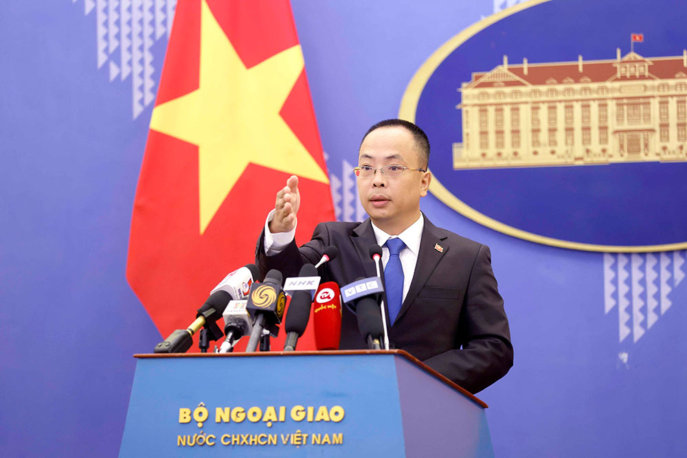 Họp báo thường kỳ Bộ Ngoại giao: Việt Nam kiên quyết phản đối mọi hoạt động vi phạm chủ quyền ở Hoàng Sa, Trường Sa