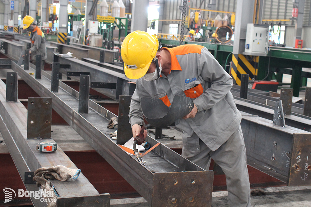 Nhà máy kết cấu thép của Công ty CP Kết cấu thép GSB đang hợp tác với đối tác nước ngoài để xây dựng những công trình xanh theo nhu cầu khách hàng.