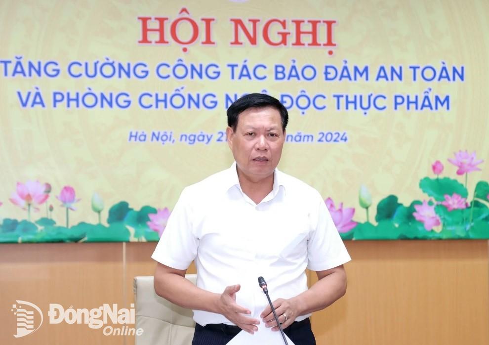 Thứ trưởng Bộ Y tế Đỗ Xuân Tuyên chủ trì hội nghị trực tuyến toàn quốc. Ảnh: T.B