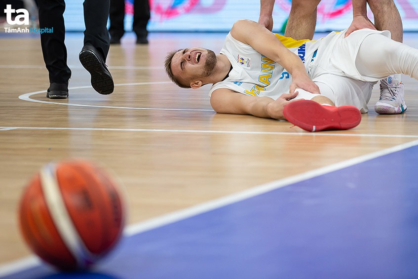 Bị đứt dây chằng chéo trước ở đầu gối, phẫu thuật nội soi có an toàn?