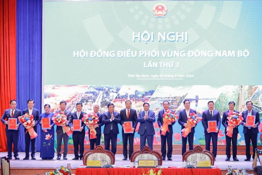 Hội nghị Hội đồng Điều phối vùng Đông Nam Bộ lần thứ 3:: Hội đồng Điều phối vùng Đông Nam Bộ tổ chức hội nghị lần thứ 3:
Đề xuất nhiều giải pháp, chính sách đặc thù để phát triển vùng