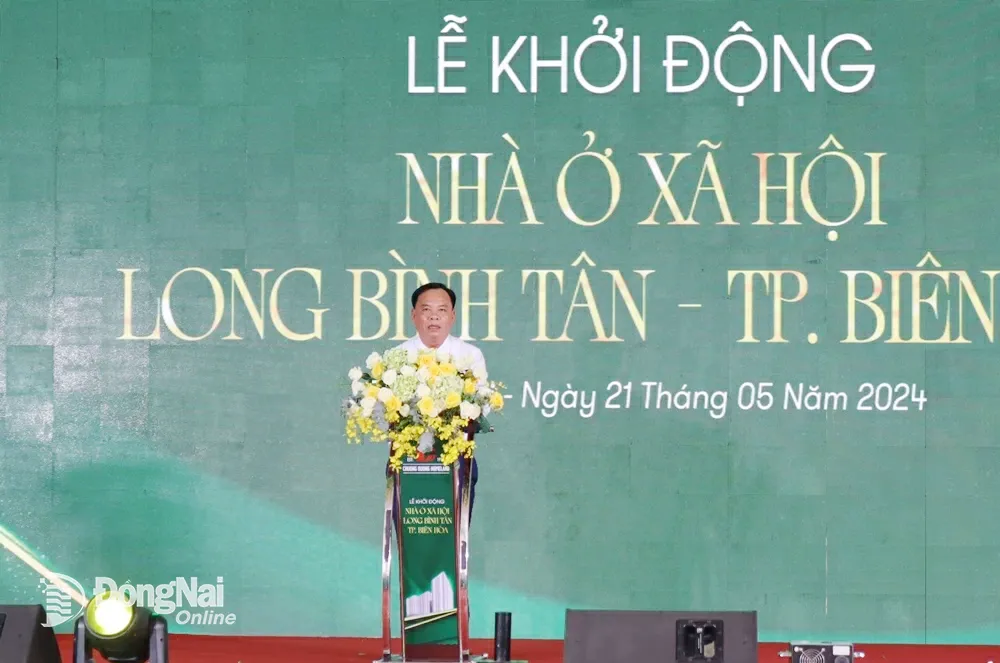 Quyền Chủ tịch UBND tỉnh Võ Tấn Đức phát biểu tại buổi lễ. Ảnh: Hoàng Lộc
