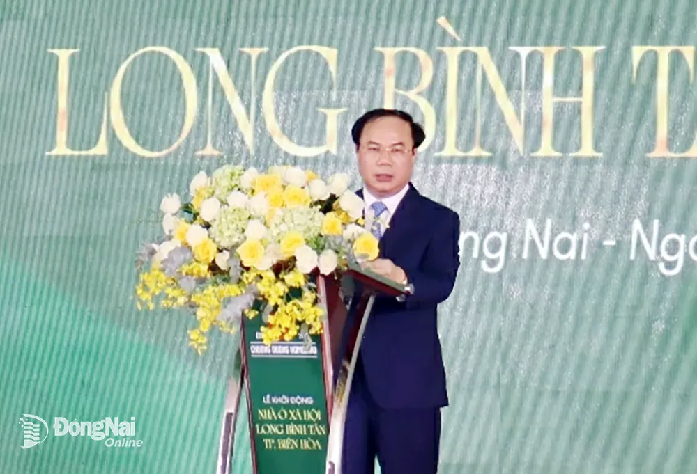 Thứ trưởng Bộ Xây dựng Nguyễn Văn Sinh phát biểu. Ảnh: Hoàng Lộc