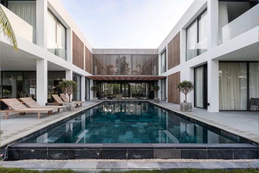 Công trình biệt thự sử dụng nhôm Maxpro cho toàn bộ hệ thống vách, cửa.