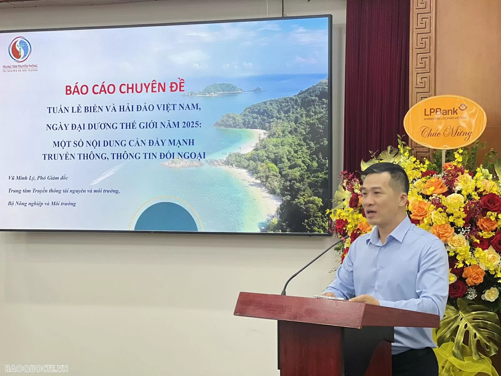 Ông Vũ Minh Lý, Phó Giám đốc Trung tâm Truyền thông tài nguyên và môi trường, Bộ Nông nghiệp và môi trường, thông tin về Tuần lễ Biển và Hải đảo Việt Nam năm 2025. (Ảnh: Thế giới & Việt Nam)