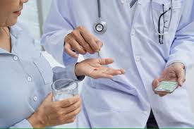 Có nên ngưng uống thuốc tiểu đường khi đường huyết đã ổn định?