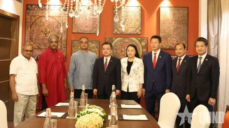 Đồng chí Nguyễn Thanh Nghị tiếp Tổng Bí thư Đảng Cộng sản Ấn Độ Doraisamy Raja. (Nguồn: Báo Quân đội Nhân dân)