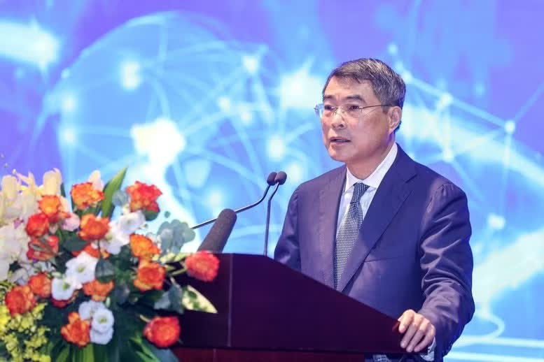 Prime Minister Le Minh Hung addresses a ceremony in Ha Noi on May 18 marking Viet Nam Science, Technology and Innovation Day (Photo: VGP)