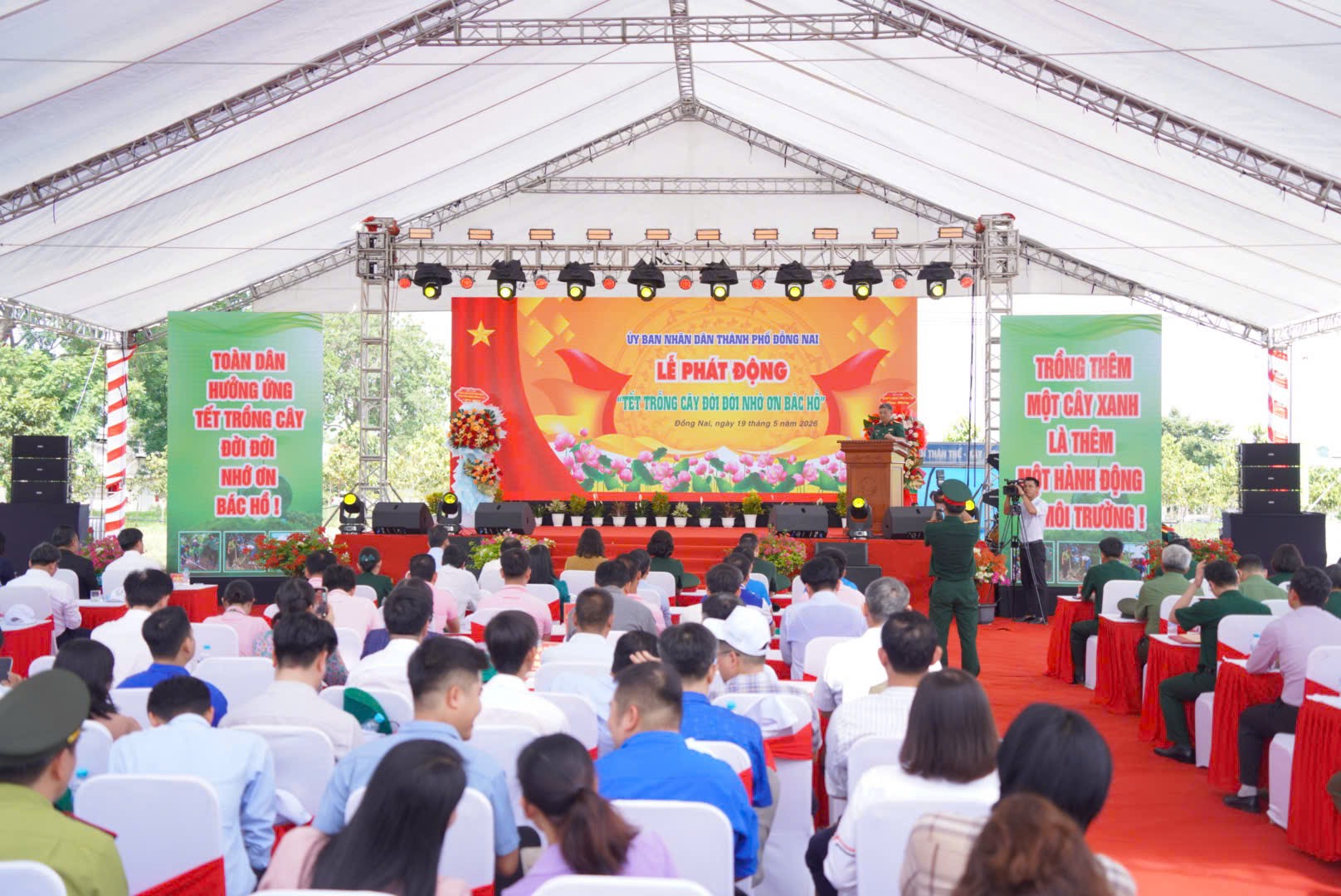 Toàn cảnh Lễ phát động “Tết trồng cây đời đời nhớ ơn Bác Hồ” năm 2026 diễn ra tại Nhà máy Z114. Ảnh: Lê Duy