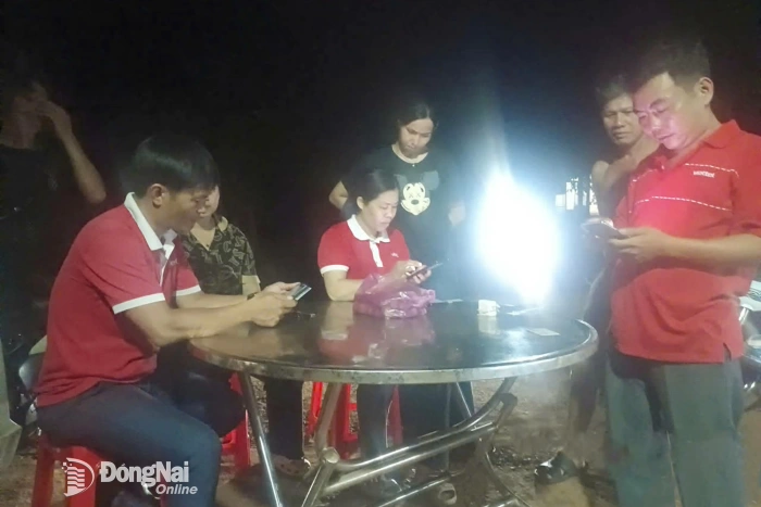 Viettel Đồng Nai đẩy mạnh xác thực thông tin thuê bao, đưa dịch vụ đến tận vùng sâu, vùng xa